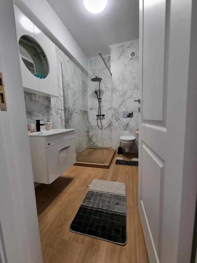 Appartamento Blue Apartament Mamaia Nord Năvodari Esterno foto