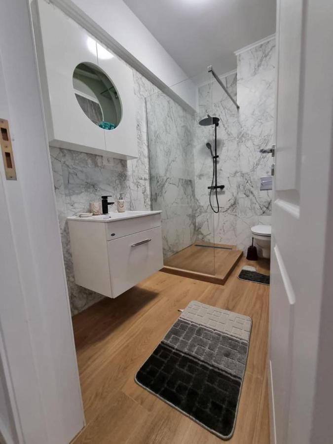 Appartamento Blue Apartament Mamaia Nord Năvodari Esterno foto